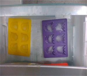 American Haier refrigerator wholesalers_Hanchuan refrigerator silicone ice tray customized, simple and practical, factory price preferential!