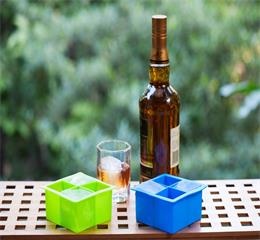 Silicone large ice mold twin pack for you to make large ice cubes. Silicone large ice mold twin pack for you to make large ice cubes.