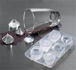 Diamond ice tray creates 6 jumbos, interesting for cooling bar drinks Diamond ice tray creates 6 jumbos, interesting for cooling bar drinks