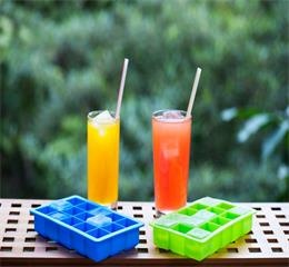 Bars bring great fun to you with Hanchuan industrial this square silicone ice tray! Bars bring great fun to you with Hanchuan industrial this square silicone ice tray!