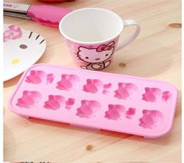 Creative kitchenware_ silicone ice cube trays are in favour with tremendous market potential!