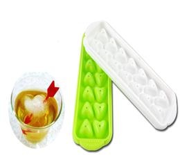 Hanchuan silicone ice tray pops out one ice cube at a time. Hanchuan silicone ice tray pops out one ice cube at a time.