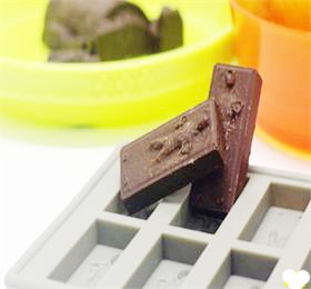 Refrigerator making ice cube but not out?How can we make full ice cube, refrigerator silicone ice tray will help you! Refrigerator making ice cube but not out?How can we make full ice cube, refrigerator silicone ice tray will help you!