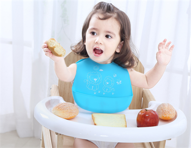 I can't believe that baby bibs are so practical! How does he make it? I can't believe that baby bibs are so practical! How does he make it?