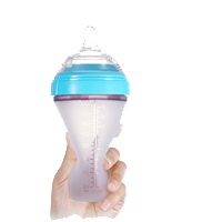 What if your baby doesn't like baby bottle? USSE gives you tips to make your baby fall in love with the baby bottle.