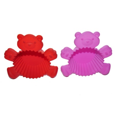 Silicone bakeware with bear shape