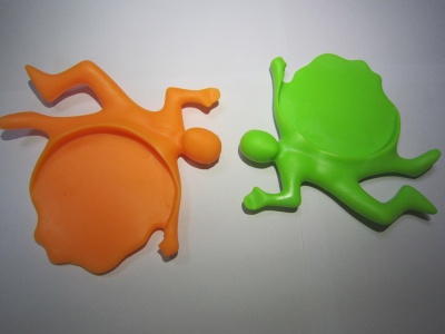 Humanoid silicone cup mat
