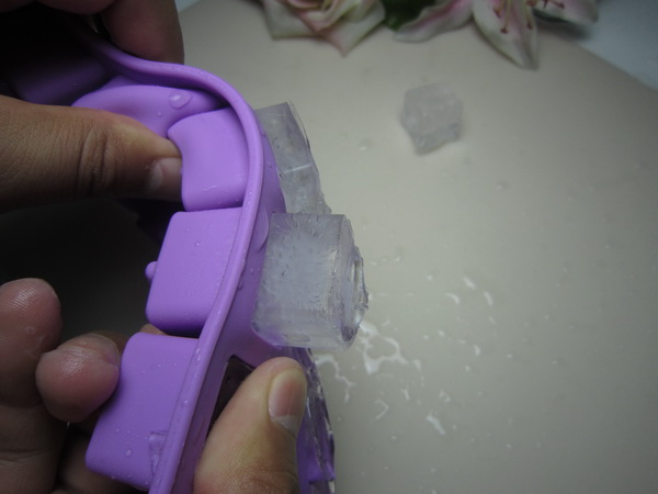 refrigerator silicone ice tray