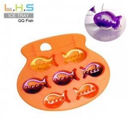 creative silicone ice tray