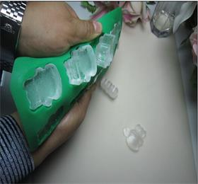 figures silicone ice cube tray