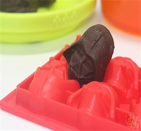 creative silicone ice cube trays