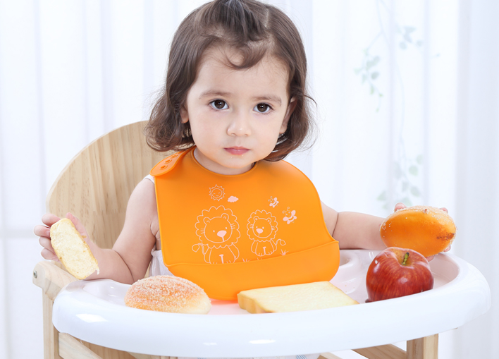 baby silicone bib with pocket for mealtime bibs